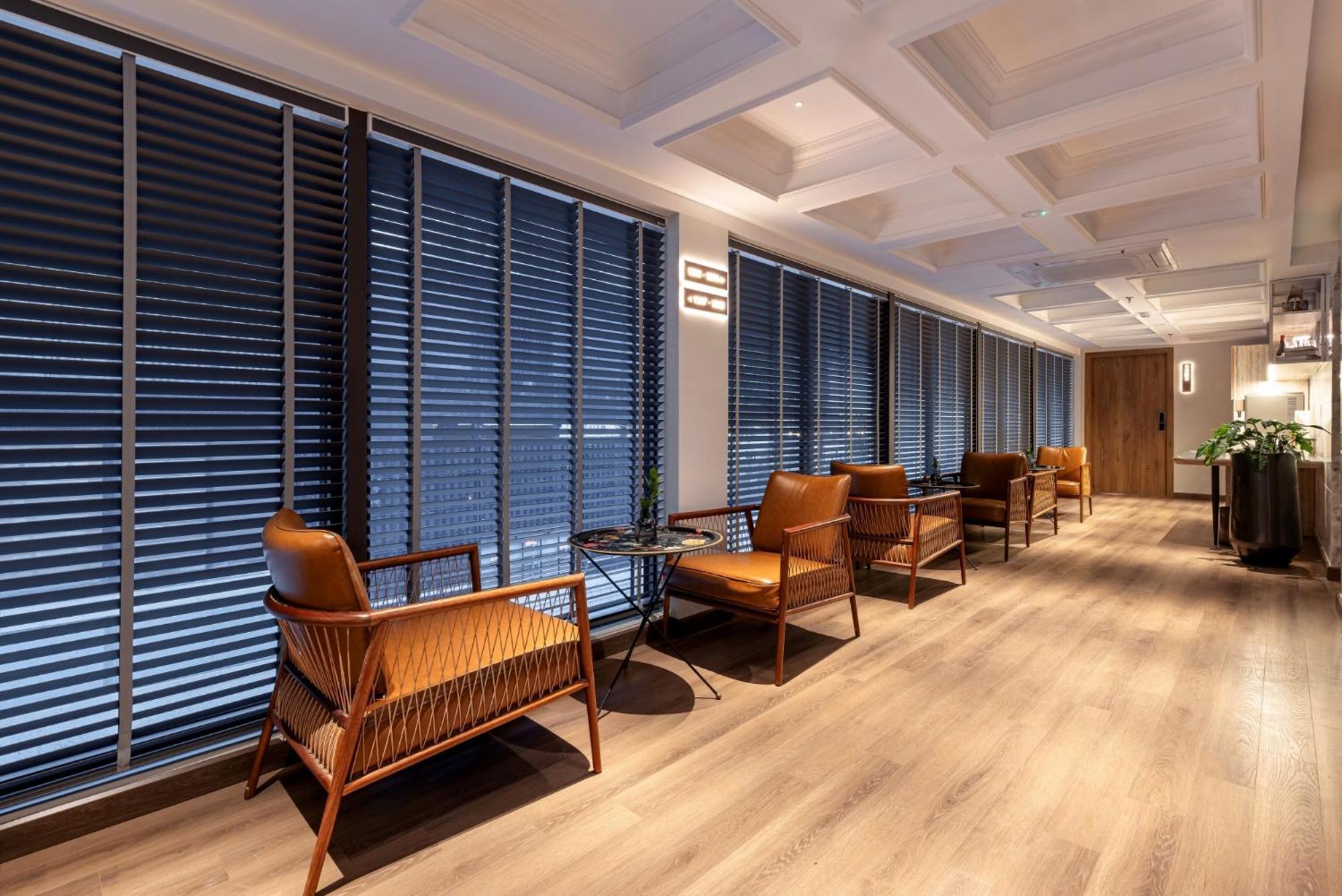 La Siesta Classic Hang Thung Hanoi Exterior photo The lounge at the airport