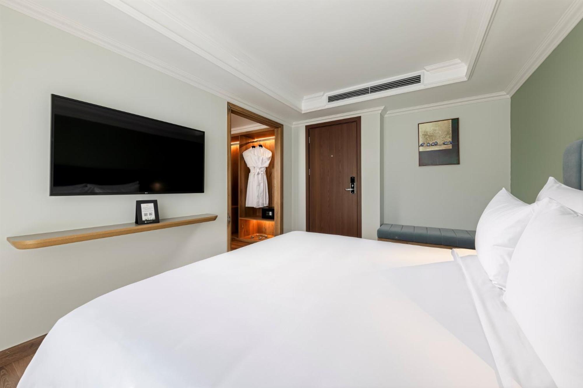 La Siesta Classic Hang Thung Hanoi Exterior photo Deluxe Room